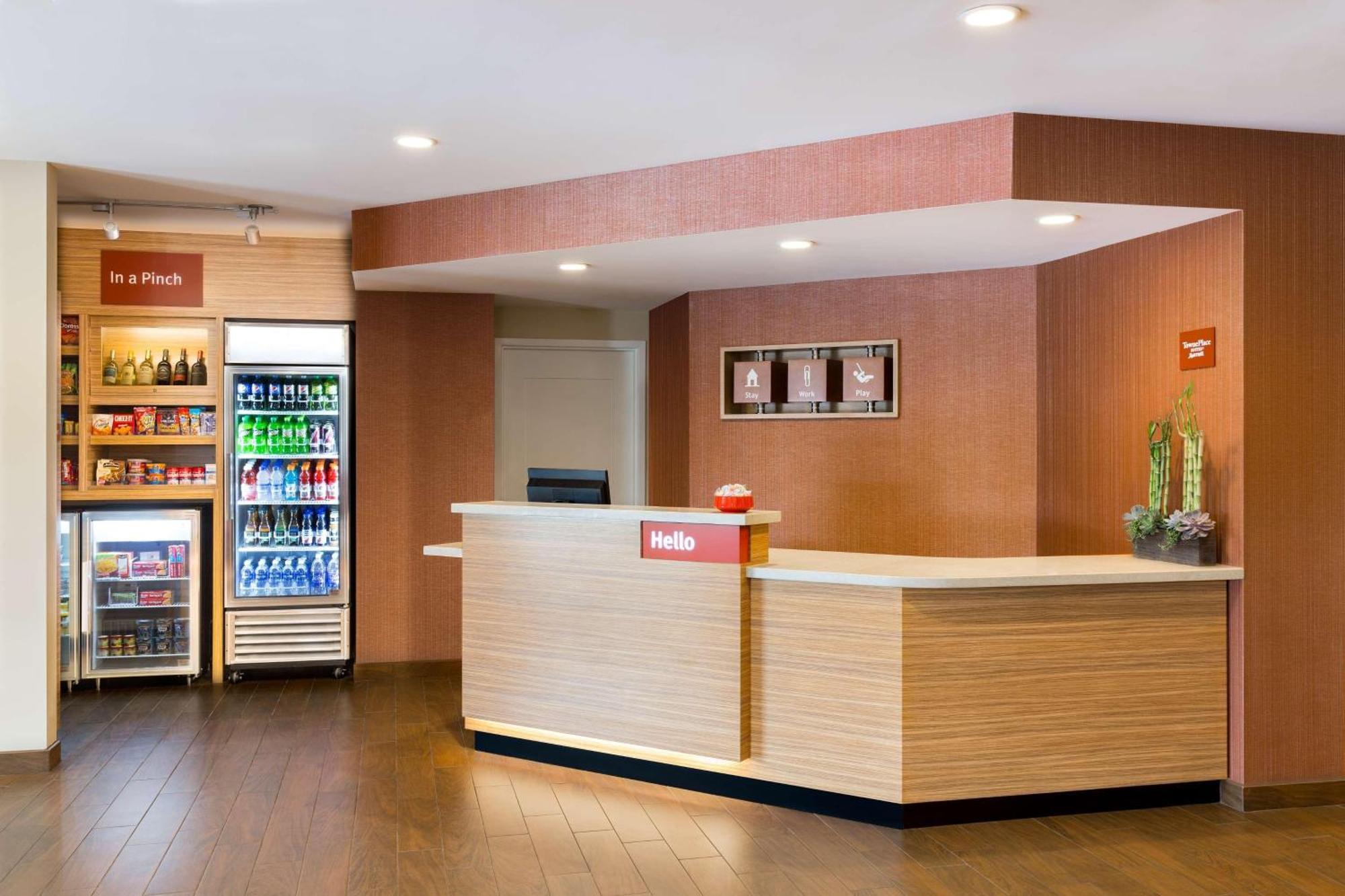 Towneplace Suites By Marriott Grand Rapids Airport Southeast Exterior photo