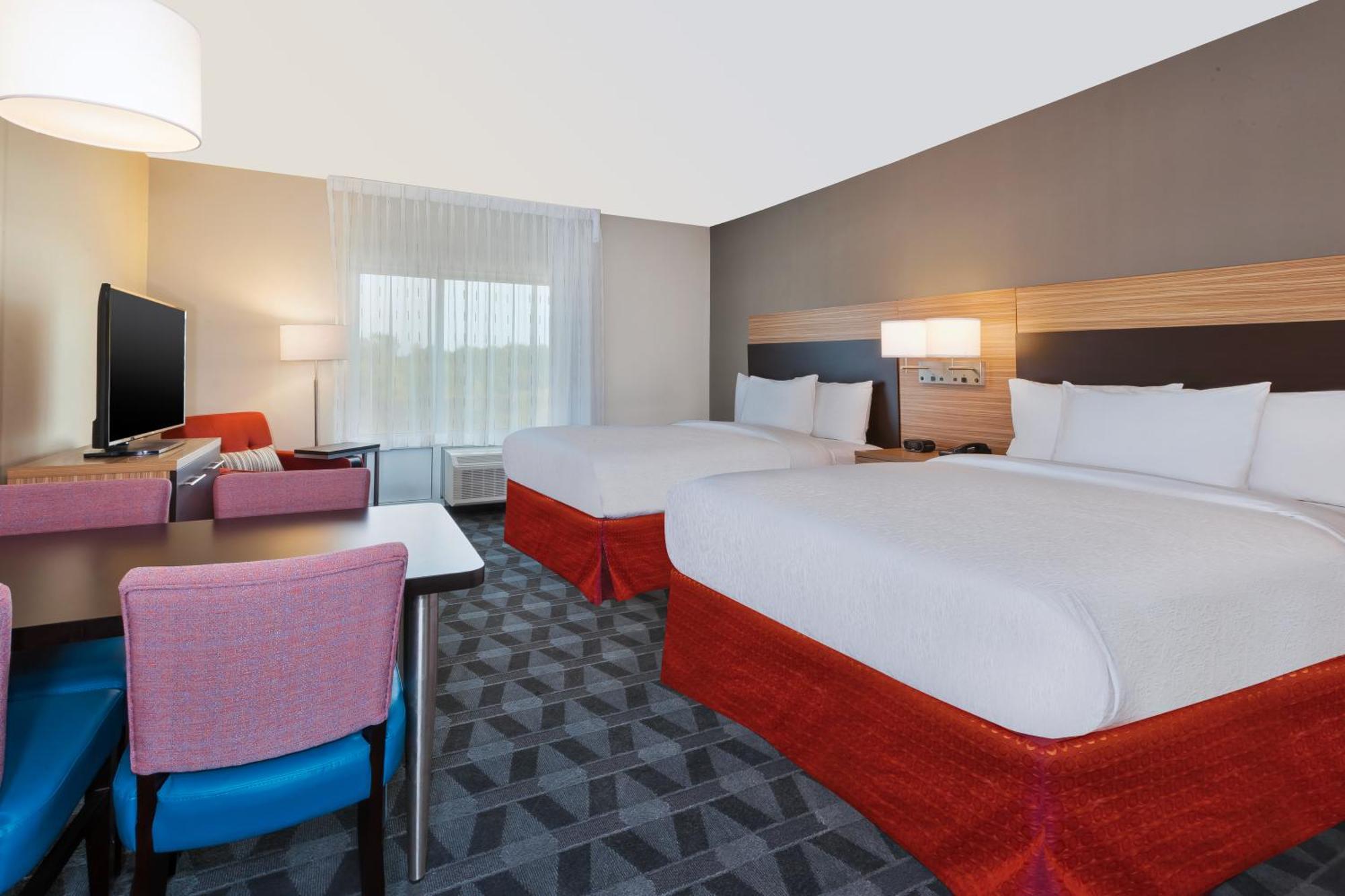 Towneplace Suites By Marriott Grand Rapids Airport Southeast Exterior photo